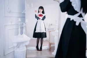 面饼仙儿《红高跟女仆》主题写真：30张全套美图