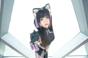 神楽坂真冬《第五季 序号1：《旗袍猫女》》主题写真：75张全套美图，含2个视频