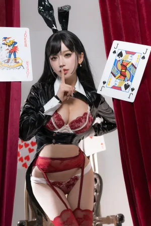 过期米线线喵《生日贺图 兔女郎》主题写真：50张全套美图