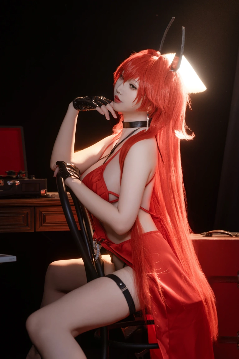 面饼仙儿《Nikke 小红帽礼服》主题写真：24张全套美图