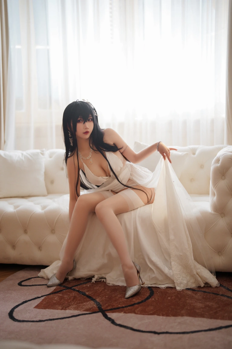 面饼仙儿《碧蓝航线 大凤婚纱》主题写真：32张全套美图