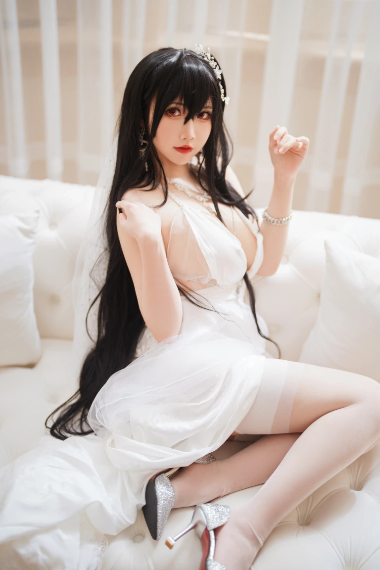 面饼仙儿《碧蓝航线 大凤婚纱》主题写真：32张全套美图
