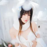 桜桃喵《小白兔》主题写真：97张全套美图