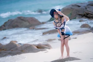 星之迟迟《明日方舟本 《Amazing Grace》 斯卡蒂》主题写真：20张全套美图