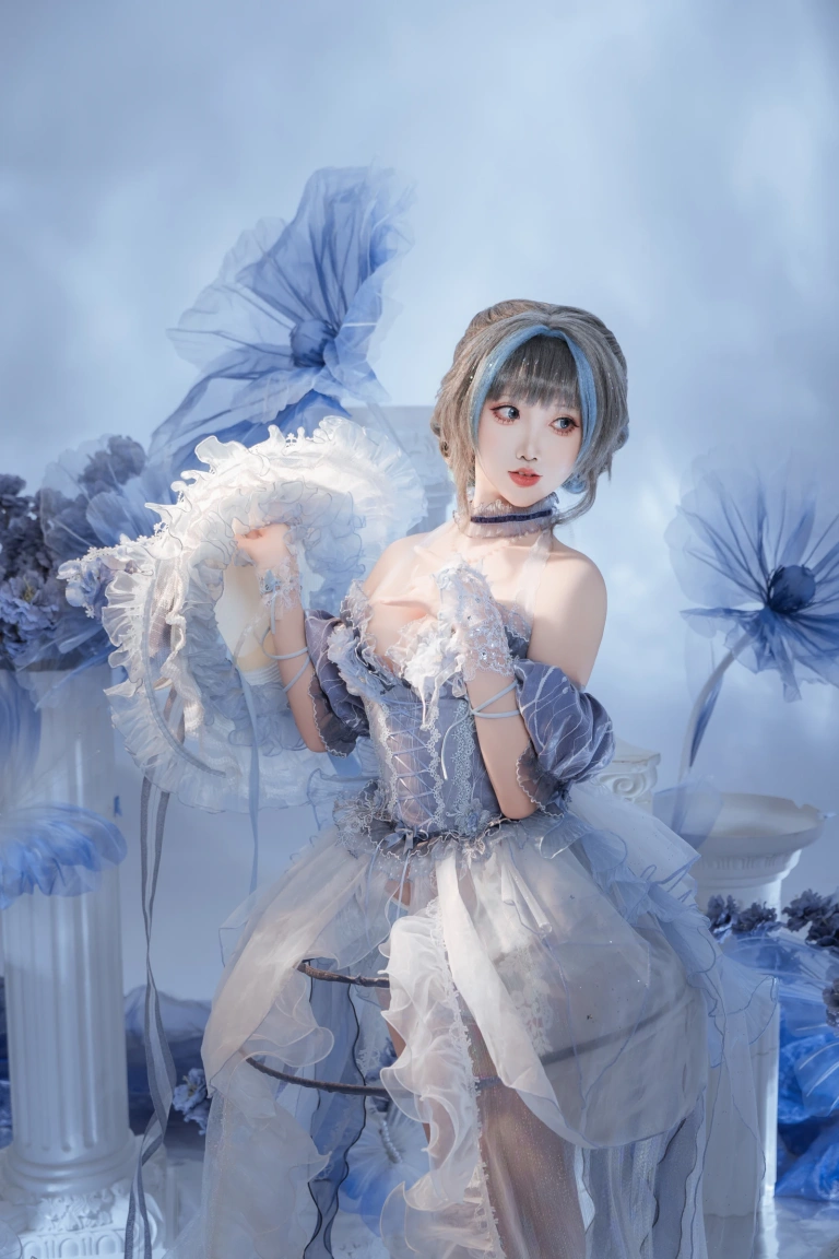 面饼仙儿《碧蓝航线 柴郡礼服废稿》主题写真：21张全套美图