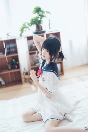 桜桃喵《盛夏制服》主题写真：39张全套美图