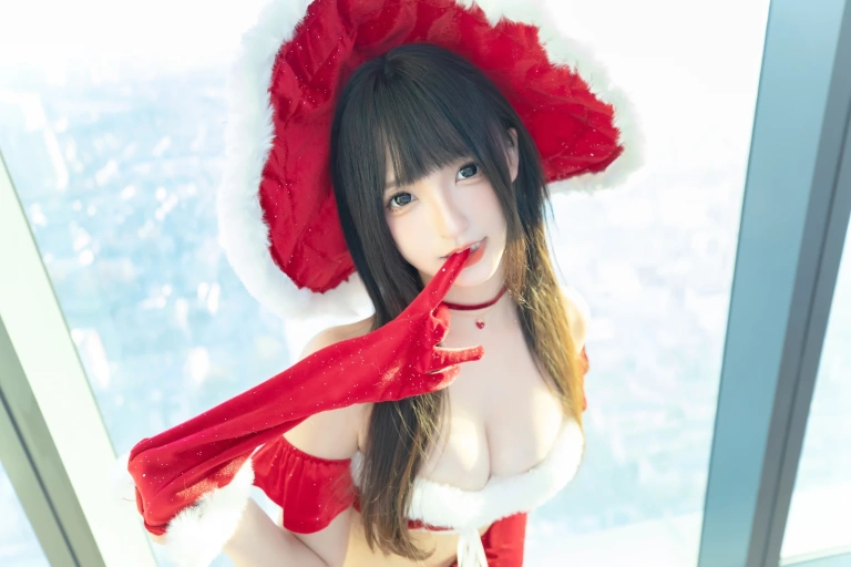 神楽坂真冬《第五季 序号3：《圣诞魔法》》主题写真：75张全套美图，含2个视频