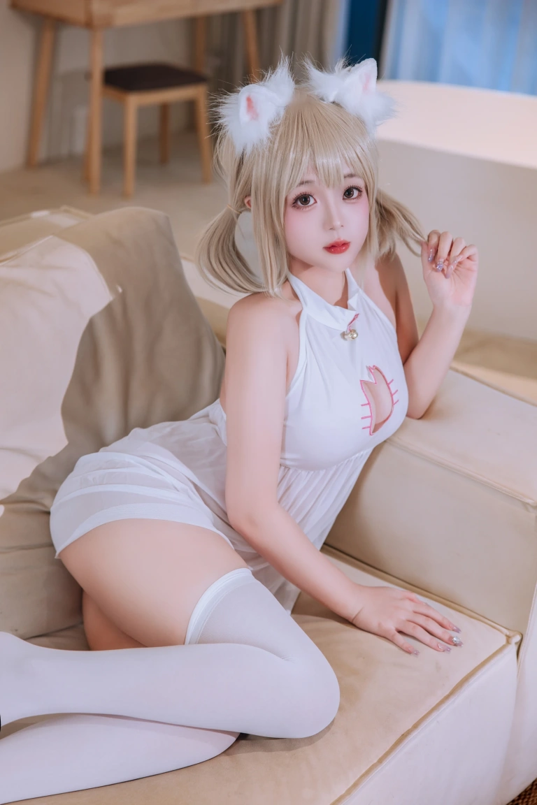 日奈娇(椎名莜)《波斯猫》主题写真：120张全套美图