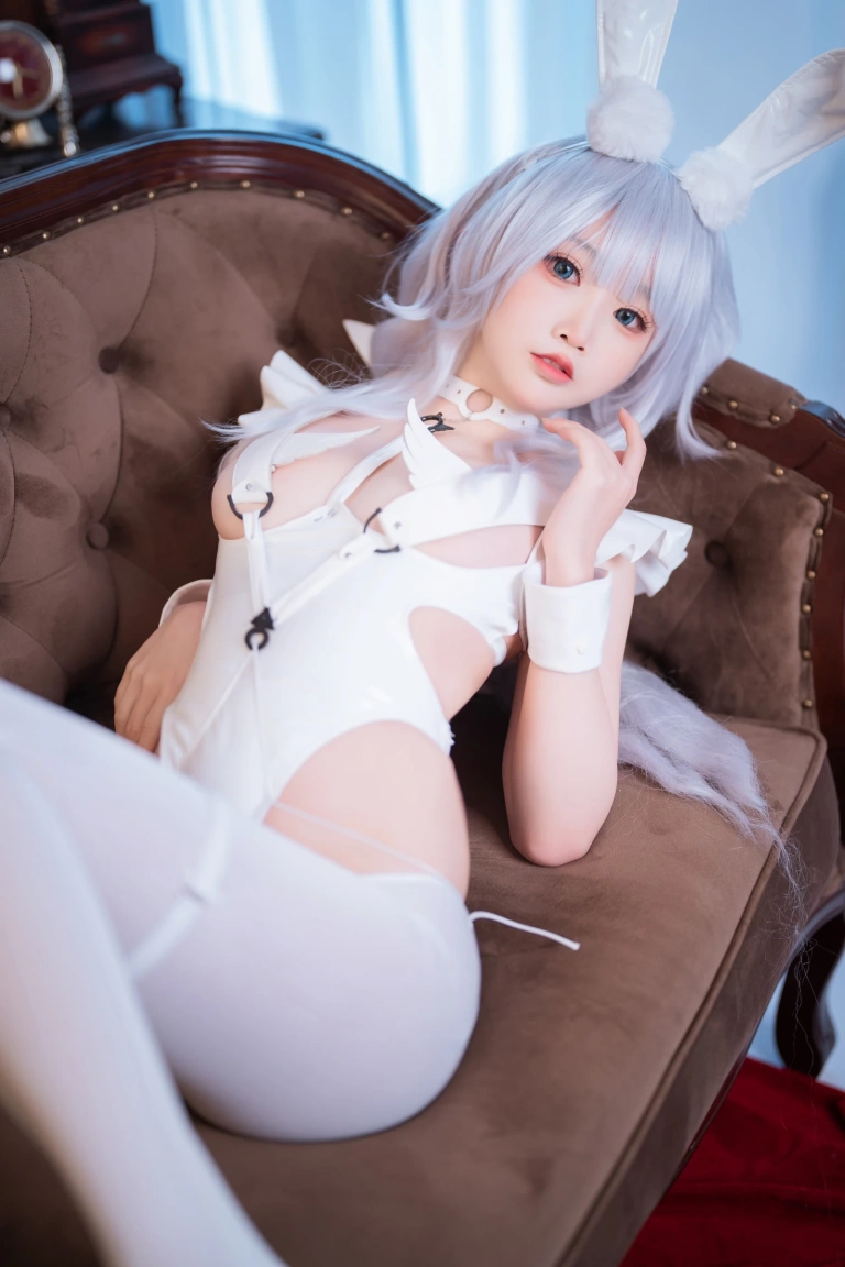 面饼仙儿《恶毒兔女郎》主题写真：17张全套美图