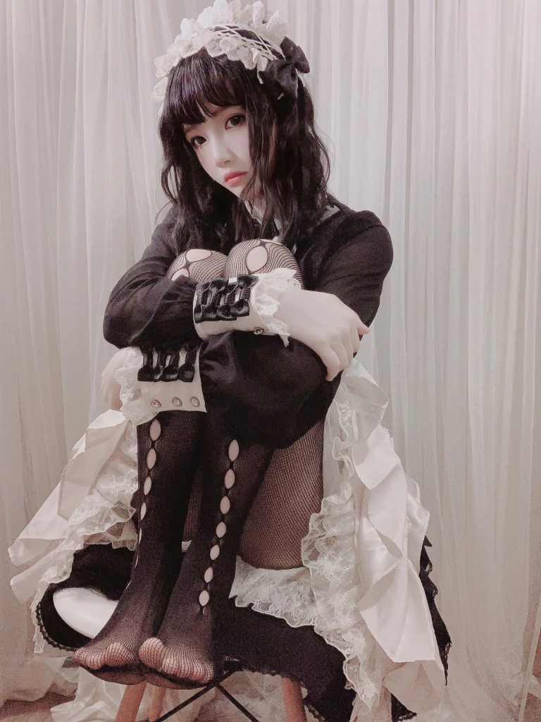 桜桃喵《Doll》主题写真：18张全套美图