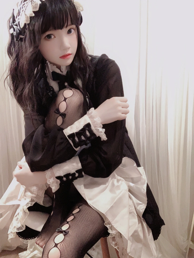 桜桃喵《Doll》主题写真：18张全套美图