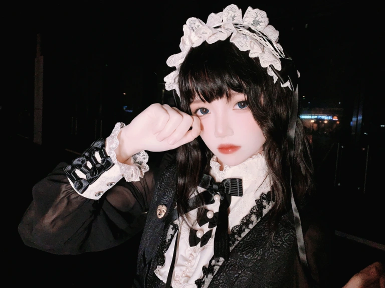 桜桃喵《Doll》主题写真：18张全套美图