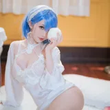面饼仙儿《恰巴耶夫睡衣》主题写真：43张全套美图