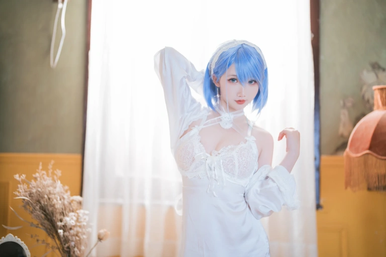 面饼仙儿《恰巴耶夫睡衣》主题写真：43张全套美图