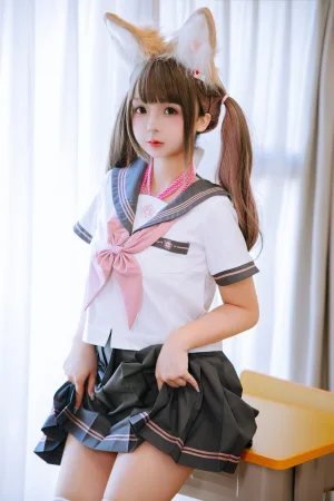 日奈娇(椎名莜)《课桌 捆绑》主题写真：150张全套美图，含3个视频