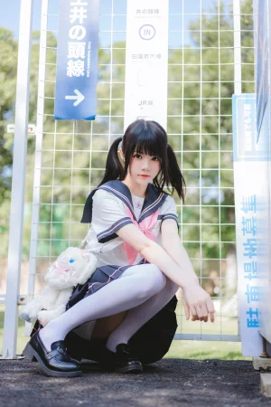 桜桃喵《草莓雪糕》主题写真：73张全套美图