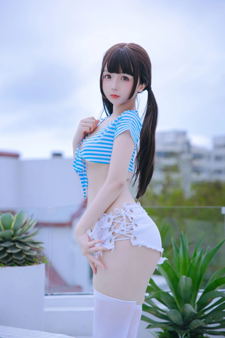 日奈娇(椎名莜)《蓝白条》主题写真：150张全套美图，含6个视频