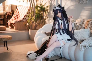 面饼仙儿《碧蓝航线 奥古斯特女仆》主题写真：43张全套美图