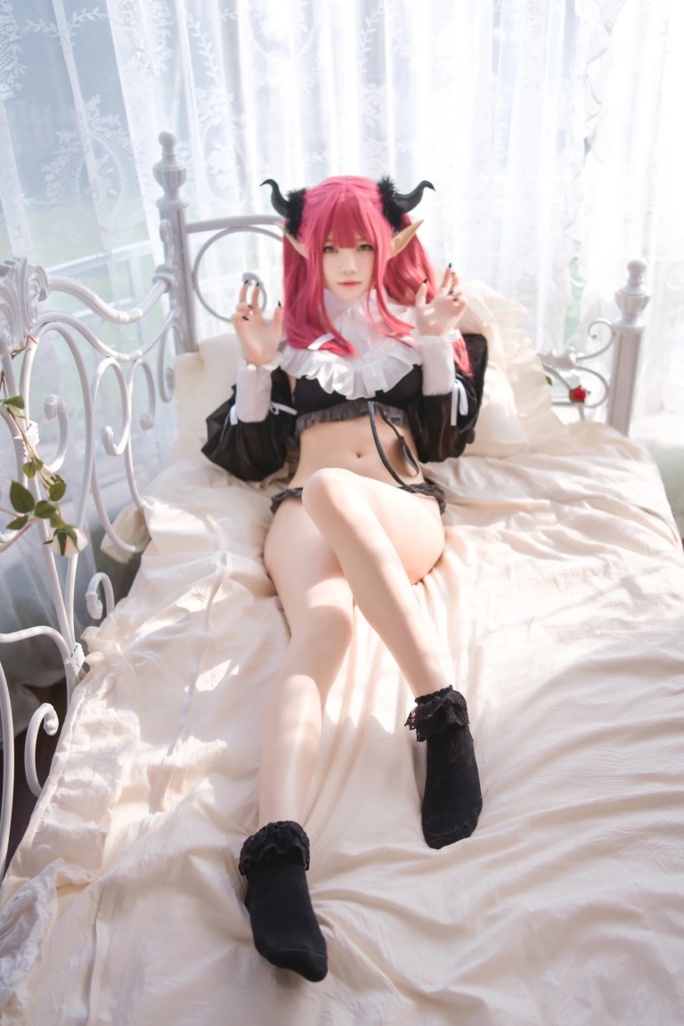 桜桃喵《喜多川海梦 魅魔》主题写真：66张全套美图，含1个视频
