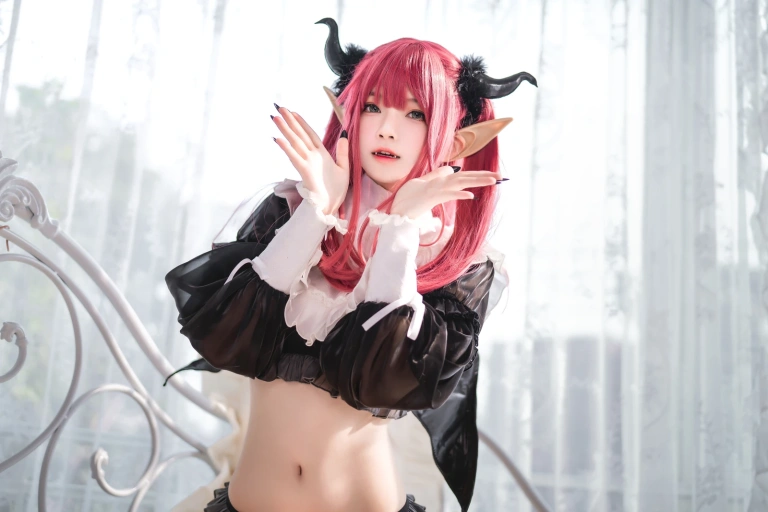 桜桃喵《喜多川海梦 魅魔》主题写真：66张全套美图，含1个视频