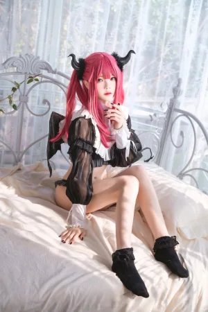 桜桃喵《喜多川海梦 魅魔》主题写真：66张全套美图，含1个视频
