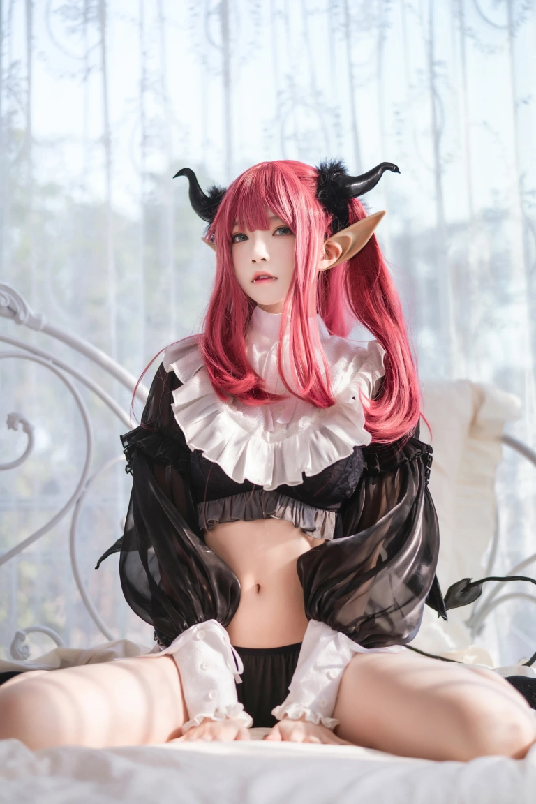 桜桃喵《喜多川海梦 魅魔》主题写真：66张全套美图，含1个视频