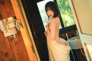 桜桃喵《果夏》主题写真：36张全套美图