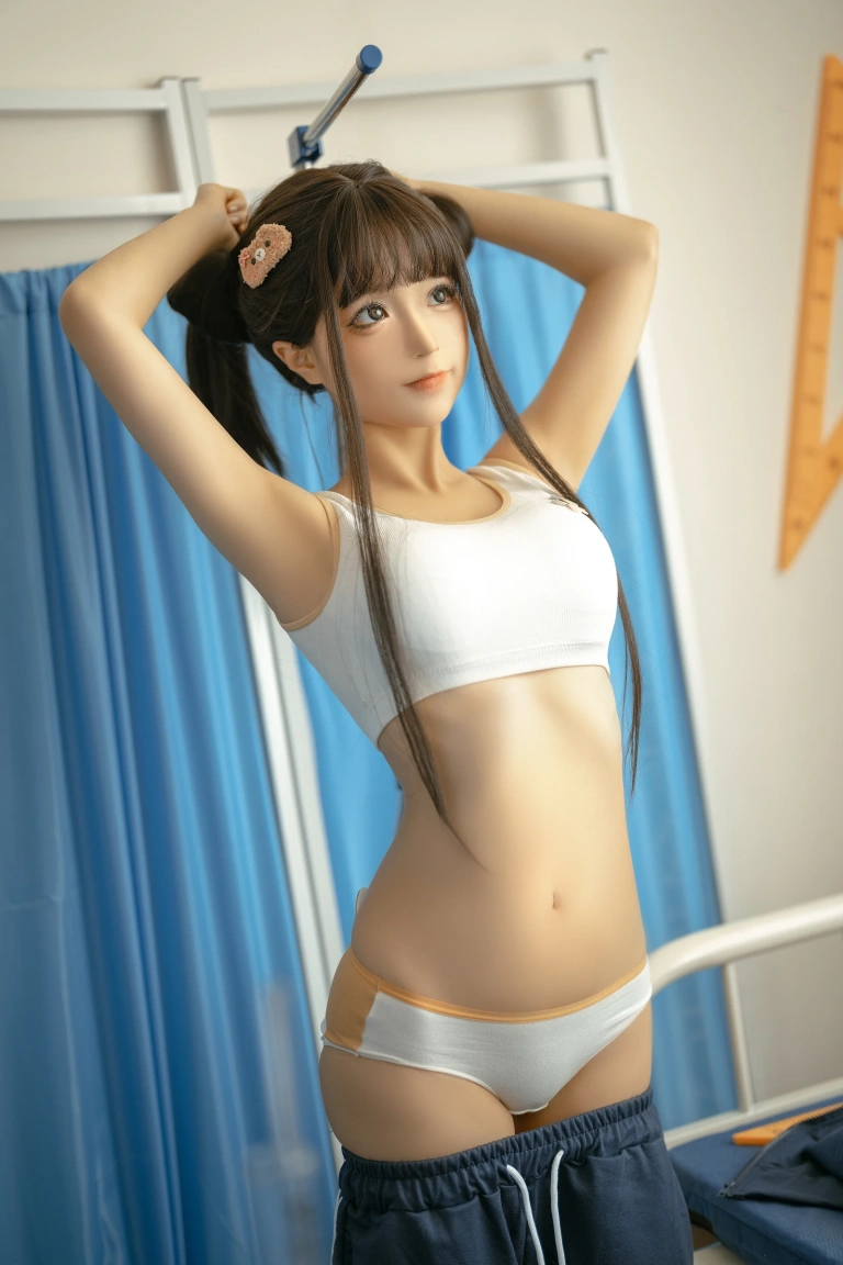 蠢沫沫《身体検査で》主题写真：150张全套美图