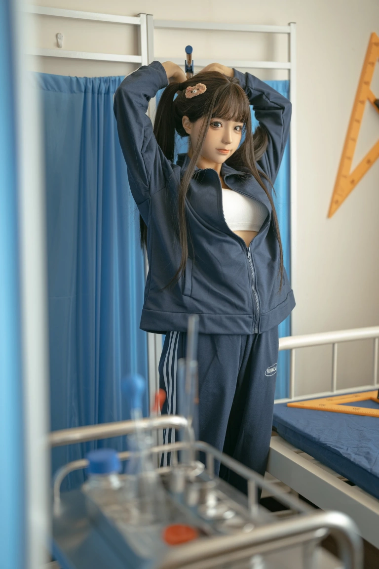 蠢沫沫《身体検査で》主题写真：150张全套美图