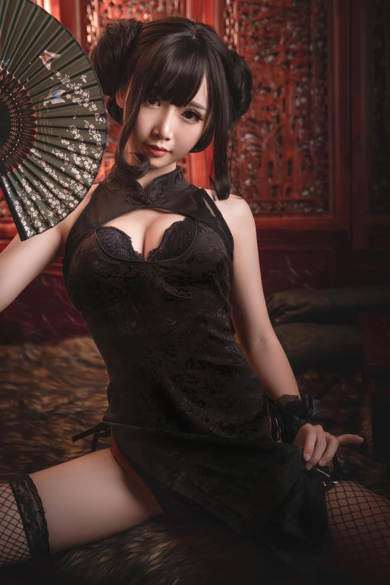 面饼仙儿《魔女旗袍》主题写真：33张全套美图