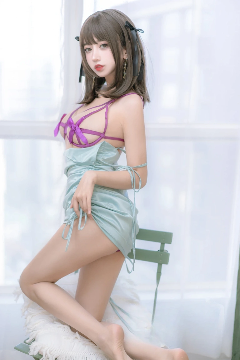 过期米线线喵《邻居家的妹妹》主题写真：51张全套美图