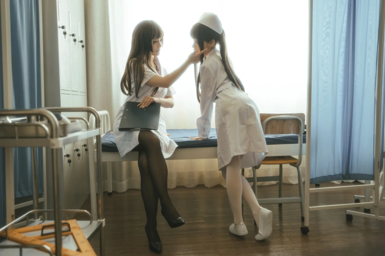 蠢沫沫《下班后》主题写真：143张全套美图