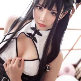 面饼仙儿《白色旗袍》主题写真：60张全套美图