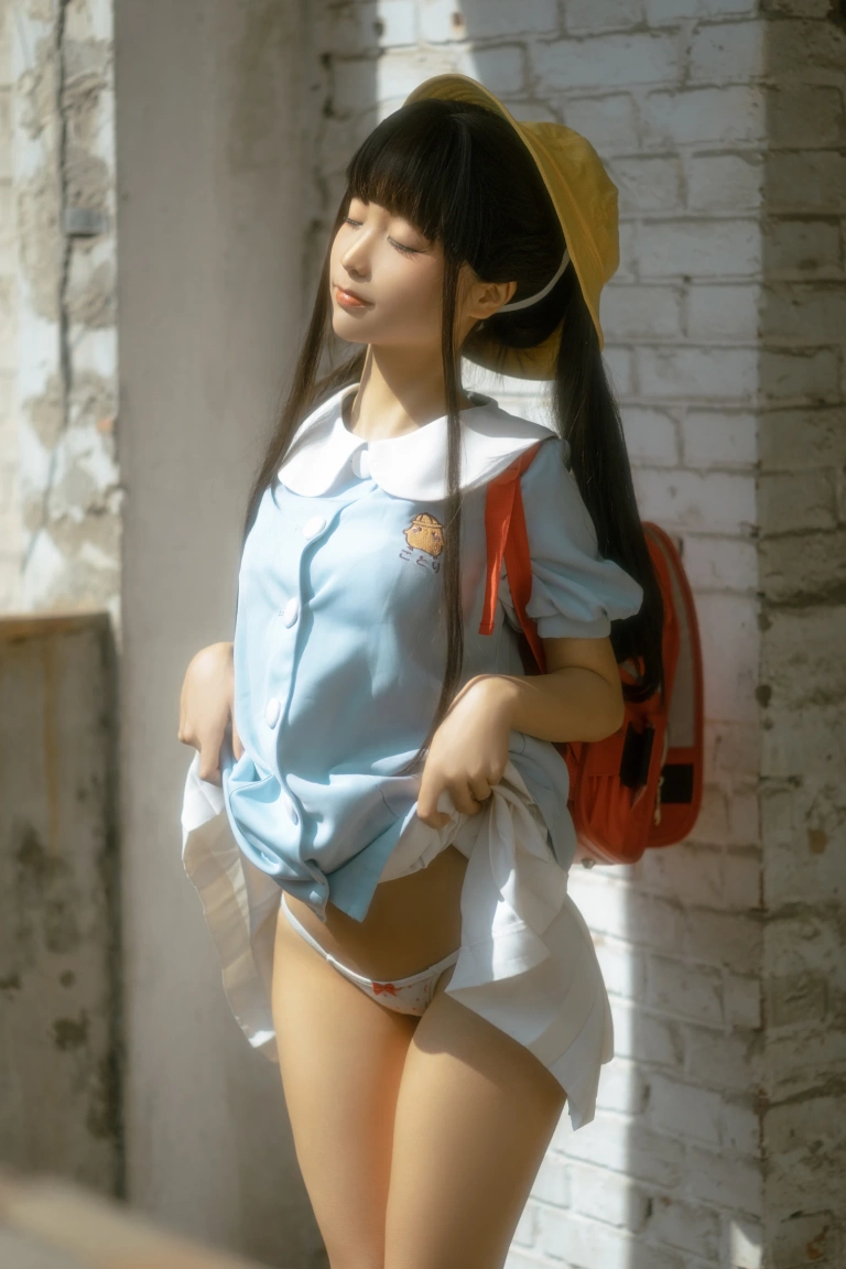蠢沫沫《小黄帽 绅士版》主题写真：156张全套美图