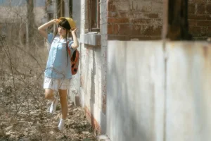 蠢沫沫《小黄帽 绅士版》主题写真：156张全套美图