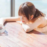 桜桃喵《果夏 粼光》主题写真：25张全套美图
