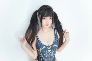 神楽坂真冬《第五季 序号8：《蜘蛛女孩》》主题写真：75张全套美图