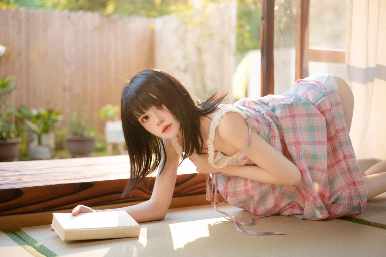桜桃喵《果夏 桃子》主题写真：48张全套美图