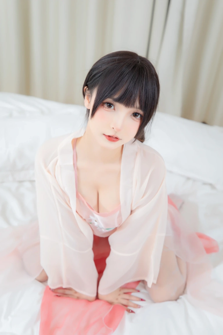 神楽坂真冬《第五季 序号10：《小桥流水》》主题写真：75张全套美图，含2个视频