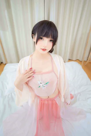 神楽坂真冬《第五季 序号10：《小桥流水》》主题写真：75张全套美图，含2个视频