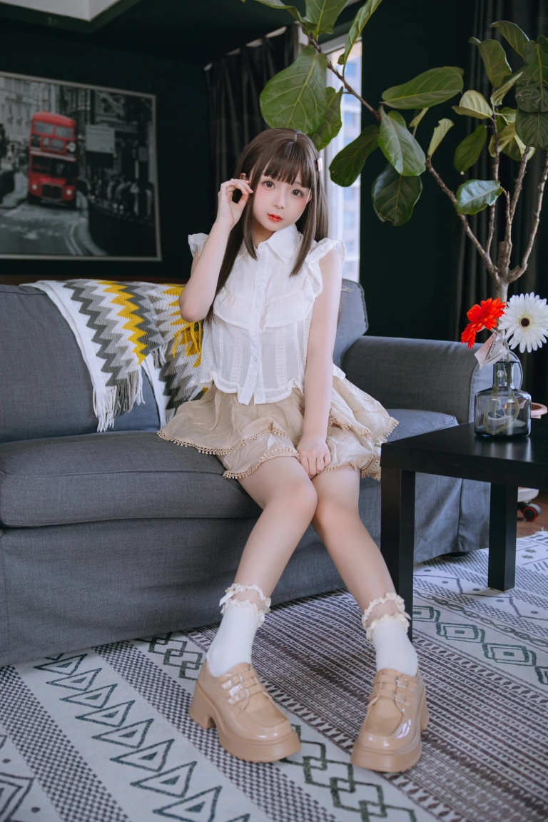 日奈娇(椎名莜)《人妻》主题写真：149张全套美图