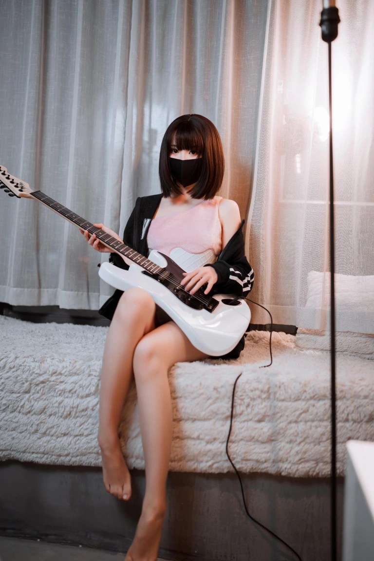 面饼仙儿《升玖冰淇淋》主题写真：26张全套美图