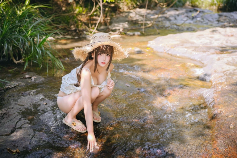 日奈娇(椎名莜)《山野间》主题写真：180张全套美图