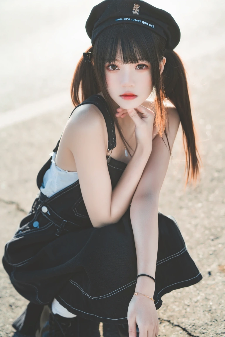 桜桃喵《果夏 遥》主题写真：20张全套美图