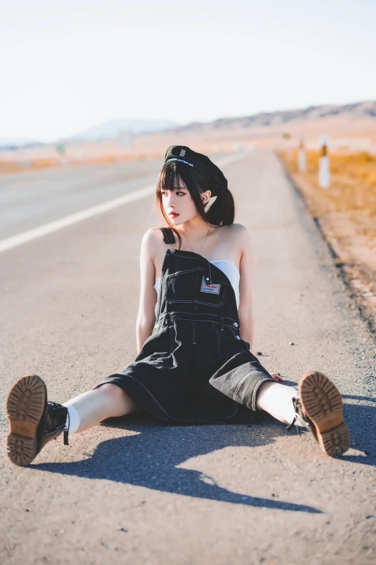桜桃喵《果夏 遥》主题写真：20张全套美图