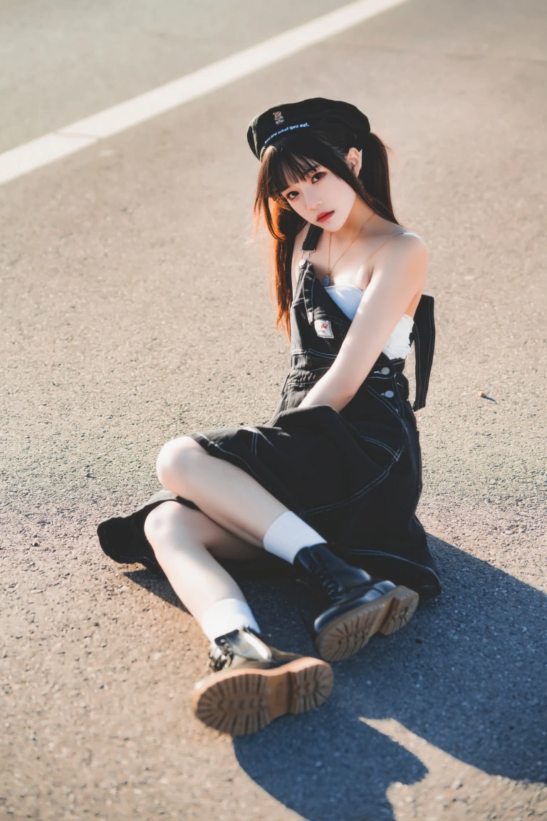 桜桃喵《果夏 遥》主题写真：20张全套美图