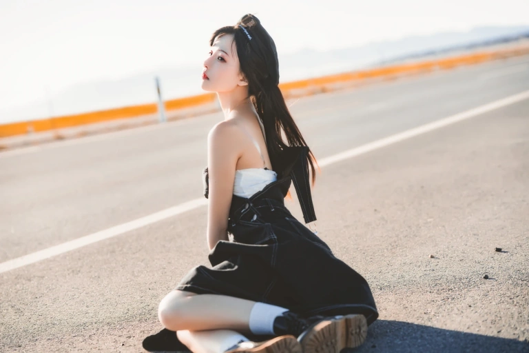 桜桃喵《果夏 遥》主题写真：20张全套美图