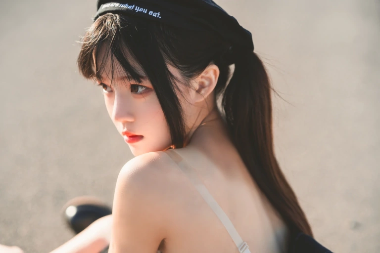 桜桃喵《果夏 遥》主题写真：20张全套美图