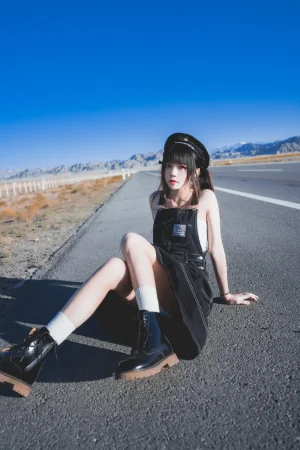 桜桃喵《果夏 遥》主题写真：20张全套美图