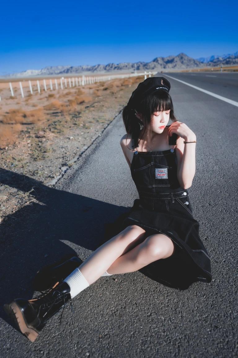 桜桃喵《果夏 遥》主题写真：20张全套美图